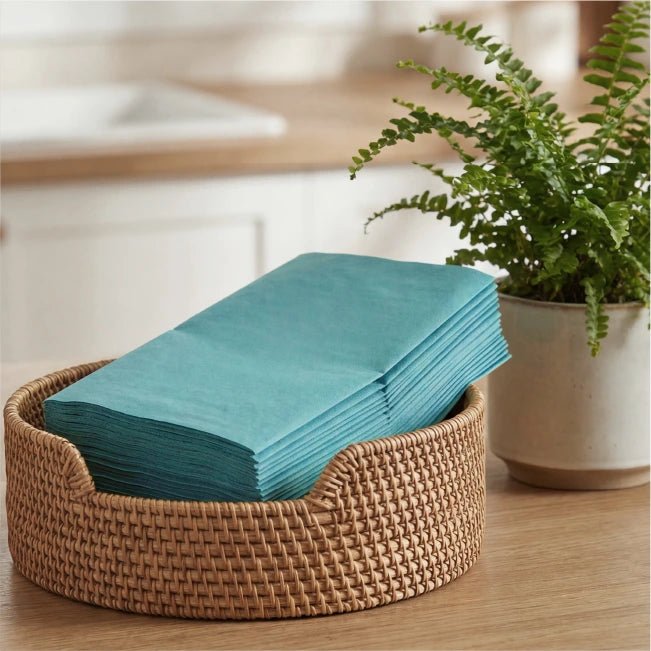 C-fold blue towel pack